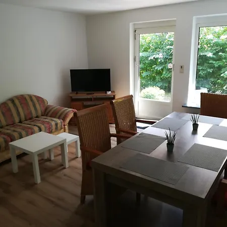 Naehe Bahnhof Zob Apartment Norden